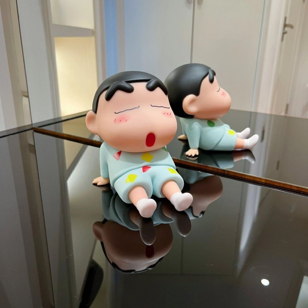 Shin Chan Phone Holder